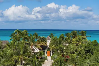 Image de 9 bedroom accommodation in Providenciales