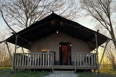 Image de Luxury 4-person safari tent on Landgoed de Leijen