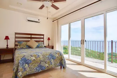 Image de Ocean and mountain view paradise in Ocotal beach