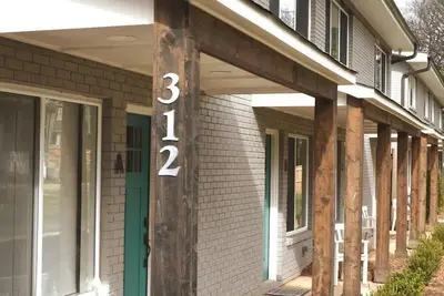 Image de Quaint Townhose 312d - minutes from Uptown Charlotte