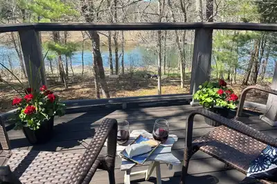 Image de Waterfront 3-Br House w Hot tub: kayak/canoe up the tidal river to Pleasant Bay!