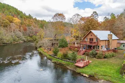 Image de Kingfisher`s Riverside Cabin