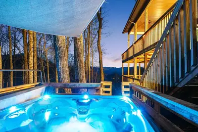 Image de Lazy Bear Retreat Hot Tub-FirePit-Views-6 miles to Casino
