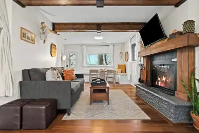 Image de Cranberry Lake Hideaway ~ Cozy Cottage w/ Sauna, Outdoor Shower, Kayaks, Games