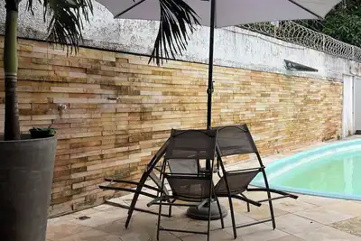 Holiday home with 3 bedrooms, garden, swimming pool, barbecue, 4 parking spaces 🚗