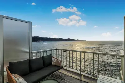 Image de Skyline Beachfront Retreat