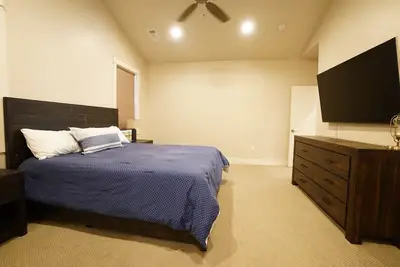 Image de Charming 3-bedroom house in Medford with Ac, WiFi. Start your vacation now