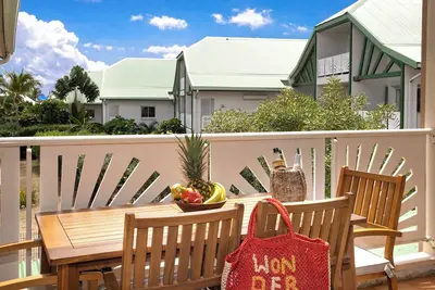 2bd Orient-Bay center, beach by walk!