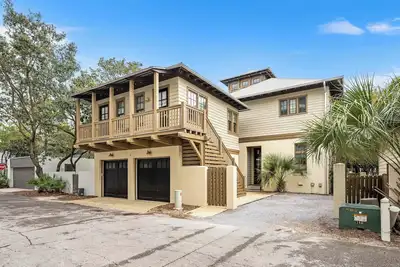 Image de Big Thyme Cottage - Access to 4 community pools, private beach, fitness and tennis!