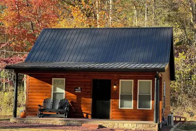 Image de Cozy 2-bedroom Cabin near Greenbo Lake State Park, Fox Den
