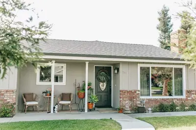 Image de Charming 2-bedroom house in quiet country Visalia with pool