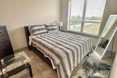 Forever 19 Oasis - Luxury 2bd, 2ba Apartment