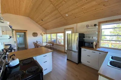Image de Peaceful Heights - Lakefront Cabin on Beautiful Betula Lake