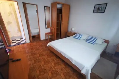 Appartement de deux chambres avec la terrasse Pakostane, Biograd (A-22462-a)