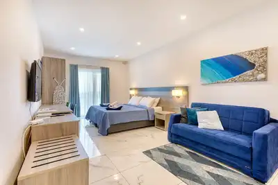 Image de Stylish Apartment in Bay Square 1