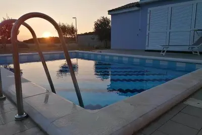 Image de Maison pour la famille avec la piscine Cunski, Losinj (K-24170)