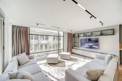 Image de Luxe High-Rise 2 Mi to Dtwn Cleveland: Wfh Ready!