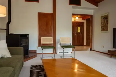 Image de Ringrose House. Creekside Canyon. Getaway