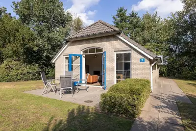 Image de Bungalow dans la campagne paisible de Twente