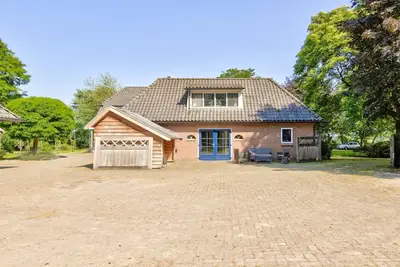 Image de Maison de vacances paisible à Wesepe avec jardin