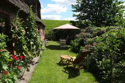 Image de Idyllic thatched house directly on the Eider dike for 2 to 10 people