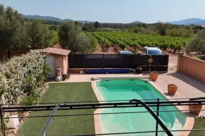 Image de Maison climatisée avec piscine privée au cœur des vignes et des oliviers