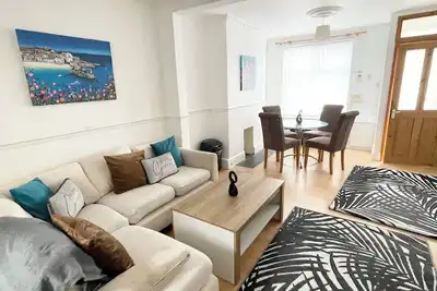 Image de Cute two bedroom house with free street parking & WiFi