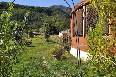 Image de hebergement insolite, et son Spa en pleine nature