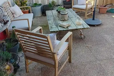 Image de A 5 mn du centre ville, appartement avec terrasse plein sud! Animaux acceptés.