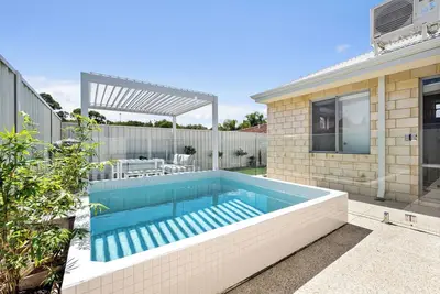 Image de Summer Retreat/ Plunge Pool/ Proximity Town- Beach