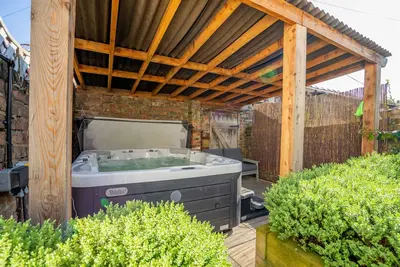 Image de Charming 2-Bedroom Property with Hot Tub