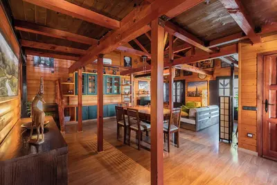 Image de Wooden house with private pool, located in an emblematic place of Valencia.