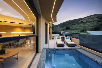 Elmima 4-bedroom villa in Bali with Pool, Sauna, Gym, Play Room