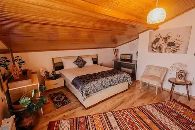 Image de TAĹžKIRAN House