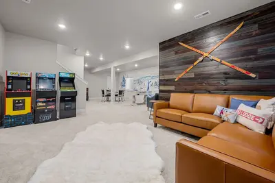 Image de New Listing! Sauna | Game Room | Gym | Ev Charger