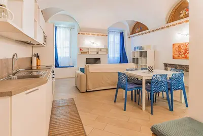 Image de Wonderful Apartment with Frescos in the center of Menaggio village!