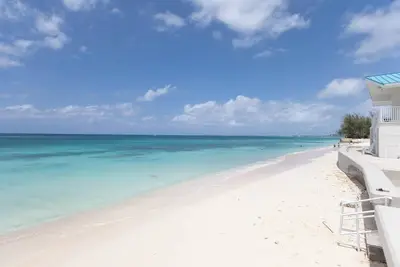 Image de Cayman Reef Resort 14 - 3 bedroom unit on 7 Mile Beach - b y Cayman Villas!