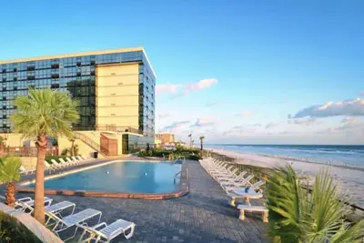 Image de 20% Off! ! - Beautiful Ocean View Getaway Studio in Daytona!