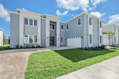 Image de Eden Springs - Neuf Chambres Villa, Couchages 24