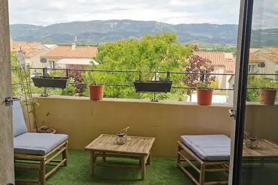 Image de Appartement T2 au pied du Luberon