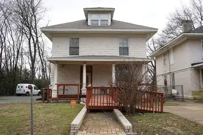 Image de Rare 9-Bedroom Home Near Midtown Memphis & Beale Street.