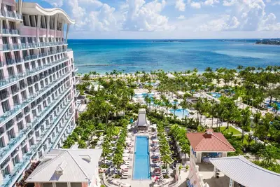 Image de Bucket List Stay | Family Friendly Unit w/ Balcony! Pool, Onsite Dining, Bar!