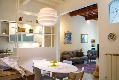 Image de Agnolo First two bedrooms apartment close to Duomo free wi fi and A/C