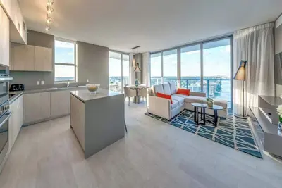 Image de Deluxe CornerCondo @Hyde GreatWaterViews +22Floor