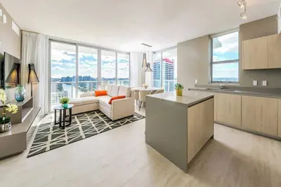 Image de 3BRCornerUnit 18Floor GreatWrapAroundViews@Hyde