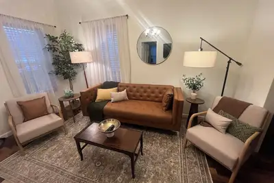 Beautiful 3-bedroom house in Downtown Missoula-two blocks from Farmers Market