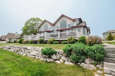 Lake Michigan Beach Condo with Boat Dock