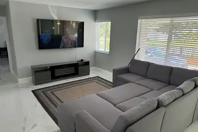 Image de 2-bedroom house in fabulous Miami with WiFi, Ac big yard