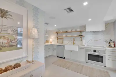 Image de Updated 3-bedroom Townhome at Executive Bay Club resort