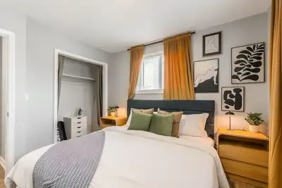 Image de Unique 2-bedroom apt in calm Riverside enroute between airport and Kansas City